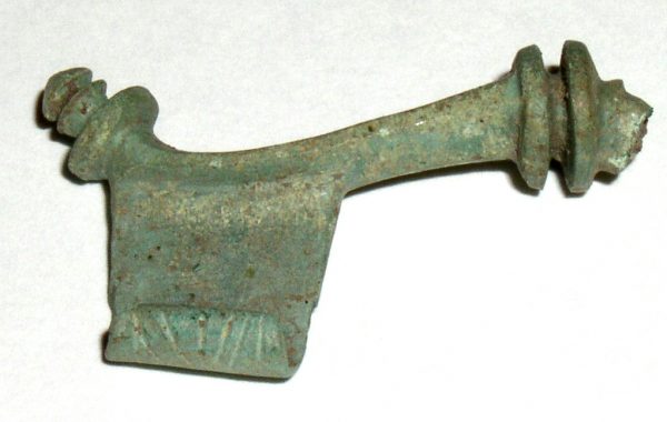 Fragment einer römischen Trompetenfibel